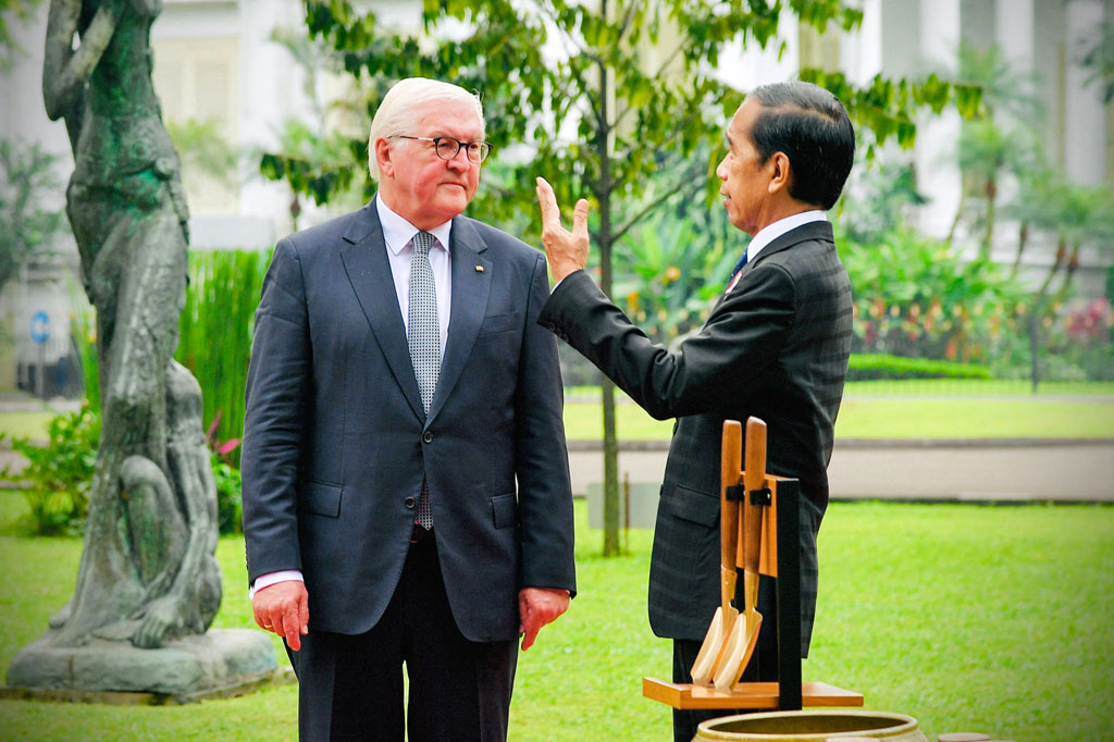 Penanaman pohon tersebut menjadi salah satu kegiatan rutin saat Jokowi menerima kunjungan kenegaraan kepala pemerintahan atau kepala negara dari negara-negara sahabat.
