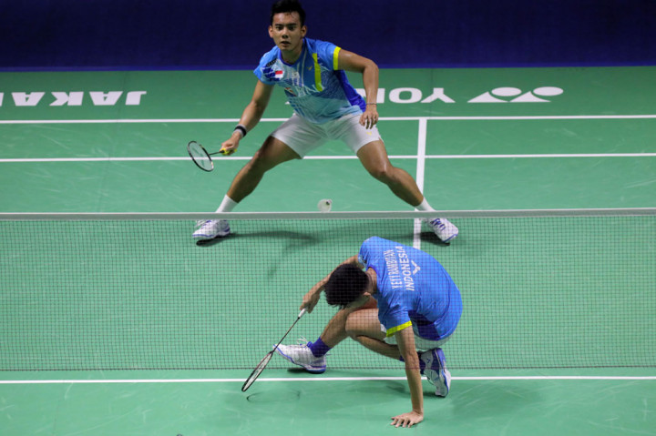 Yeremia mengalami cedera karena salah memposisikan kakinya setelah melompat saat match point 20-18 babak ketiga.