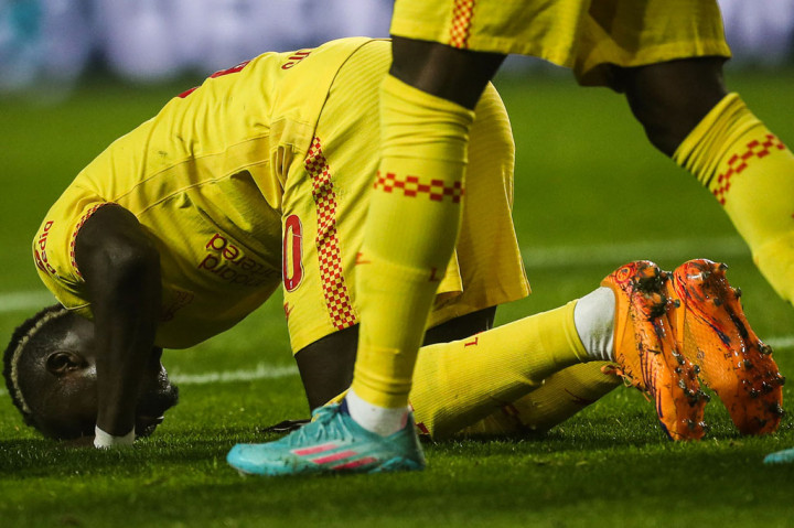 Dia diperkirakan akan menandatangani kontrak tiga tahun dan akan menjalani tes kesehatan pekan depan. Pemain berusia 30 tahun itu bisa menggantikan bintang Bayern Robert Lewandowski yang telah berulang kali ingin pergi dan telah dikaitkan dengan Barcelona.