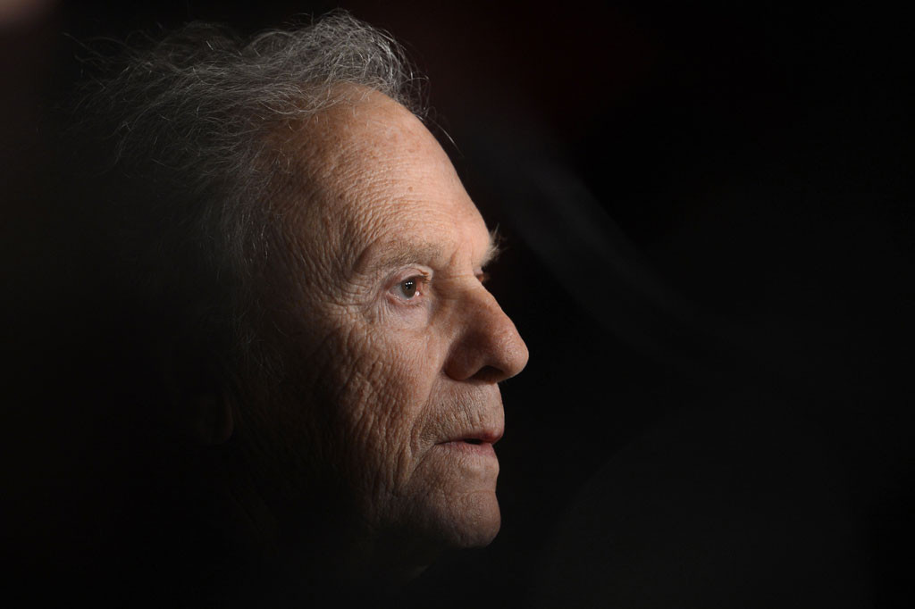 Aktor legendaris Prancis Jean-Louis Trintignant, yang kariernya dimulai bersama Brigitte Bardot lewat film And God Created Woman (1956), meninggal dunia, Jumat, 17 Juni 2022 waktu setempat. Trintignant meninggal pada usia 91 tahun.