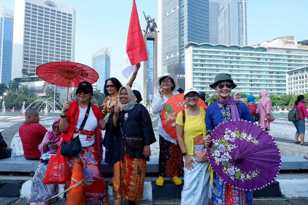 Menurut Retno, kegiatan ini sangat istimewa karena ia bersama perempuan lainnya kompak berjalan bersama. Selain itu, Retno menyebut berkebaya tidak lagi harus digunakan dalam even formal.