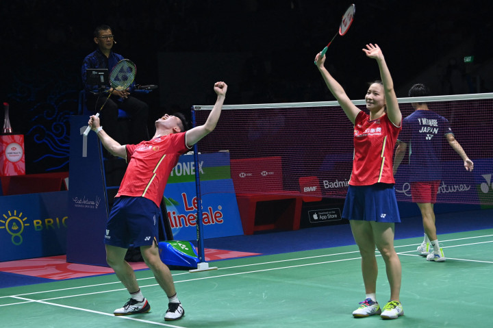 Final Indonesia Open 2022 dari sektor ganda campuran dimenangi oleh pasangan Tiongkok, Zheng Siwei/Huang Yaqiong.