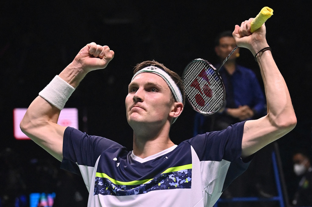 Viktor Axelsen merebut gelar juara tunggal putra Indonesia Open 2022.