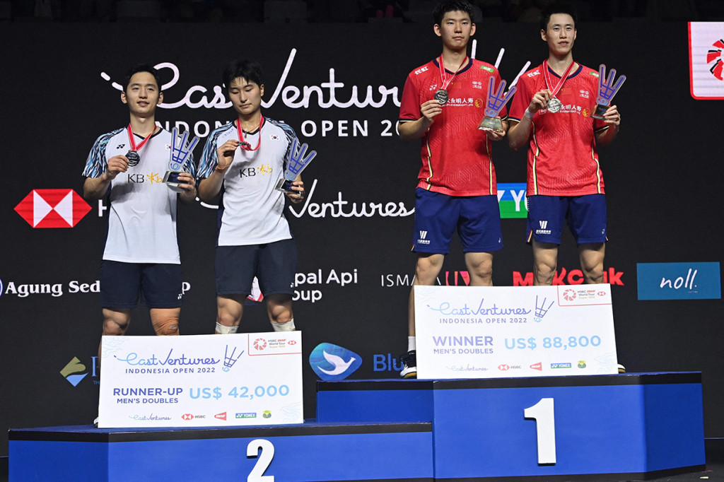 Liu Yuchen/Ou Xuanyi menang dua gim langsung atas Choi Sol Gyu/Kim Won Ho. 