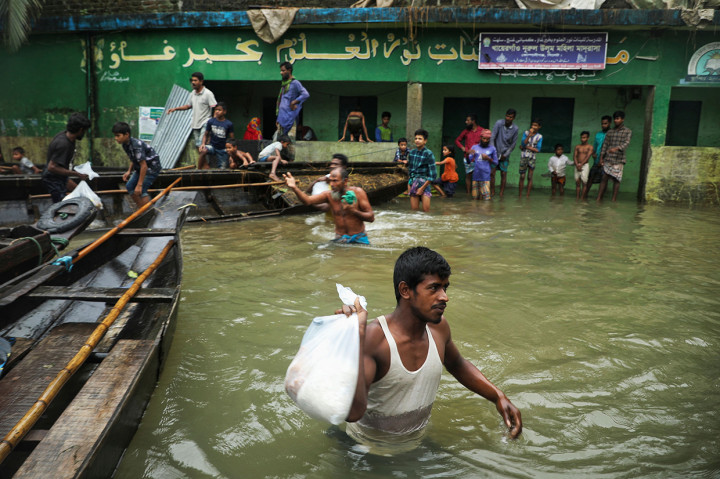 Dilansir AFP, Senin , 20 Juni 2022, banjir menjadi ancaman yang biasa bagi warga India dan Bangladesh, namun para pakar menyebut perubahan iklim meningkatkan frekuensi, keganasan dan ketidakpastian bagi kedua negara berpenduduk total 1,6 miliar jiwa itu.