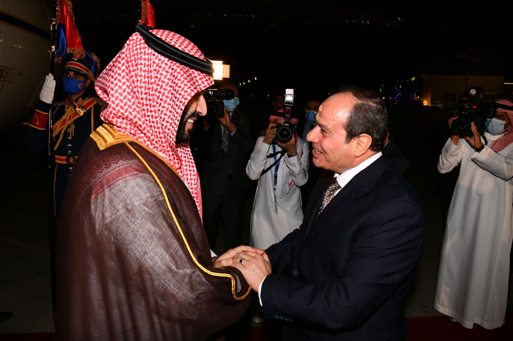Putra Mahkota Saudi Mohammed bin Salman memulai kunjungan dua hari ke Mesir pada Senin, 20 Juni 2022 malam waktu setempat. Putra mahkota disambut Presiden Mesir Abdel Fattah al-Sisi di Bandara Kairo.