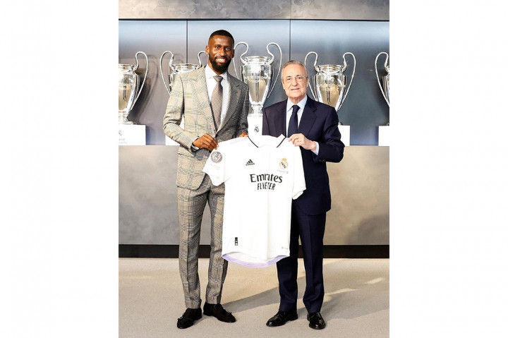 Ruediger bakal mengenakan nomor punggung 22 bersama El Real. Nomor tersebut sebelumnya digunakan oleh Isco. Isco sendiri dipastikan hengkang dari Madrid musim panas ini setelah tak memperpanjang kontraknya bersama Los Merengues.