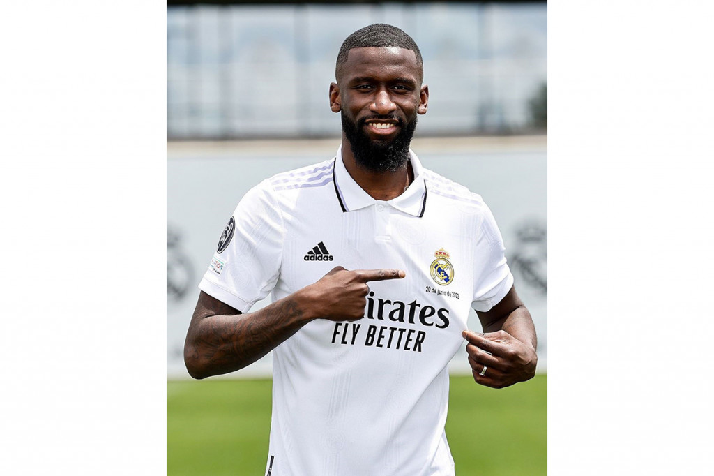 Presiden Madrid Florentino Perez menganggap pengalaman Ruediger tampil di liga-liga besar Eropa akan membuat bek 29 tahun itu tidak kesulitan beradaptasi bersama El Real.