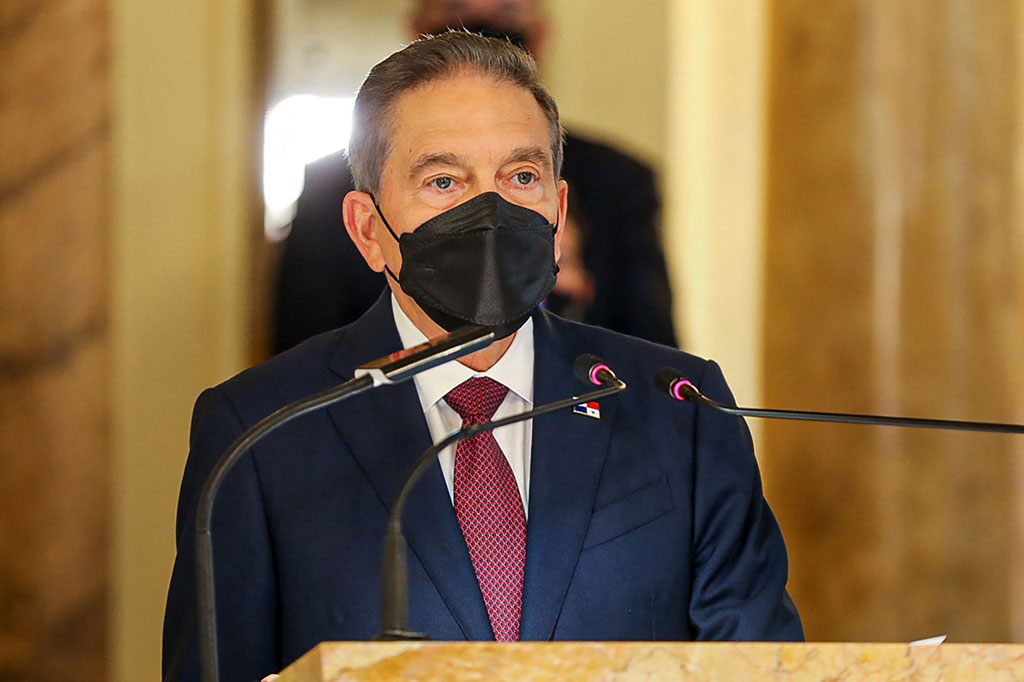 Presiden Panama Laurentino Cortizo berbicara selama upacara di Ruang Kuning Istana Kepresidenan Las Garzas di Panama City, pada Senin, 20 Juni 2022.