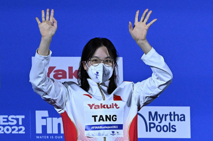 Tiongkok meraih medali kedua lewat Muhan Tang yang membawa pulang perunggu setelah mengalahkan Freya Anderson asal Inggris. 