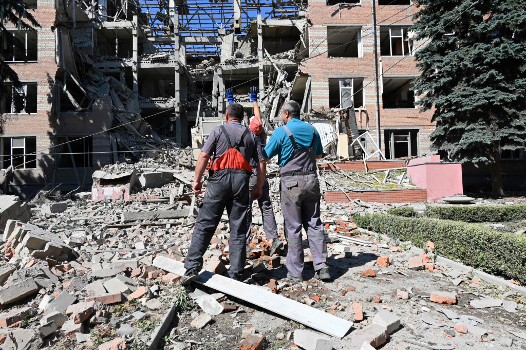 Lebih lanjut disebutkan Synegubov bahwa jumlah korban tewas dan korban luka itu berasal dari empat insiden terpisah.