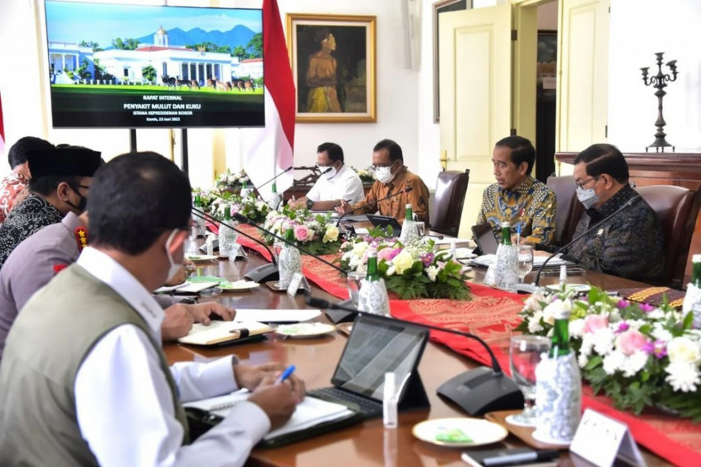 Presiden Jokowi resmi bentuk Satuan Tugas (Satgas) Penanganan penyakit Mulut dan Kuku (PMK) pada hewan. Kepala Badan Nasional Penanggulangan Bencana (BNPB) Suharyanto ditunjuk sebagai kepala satgas tersebut.