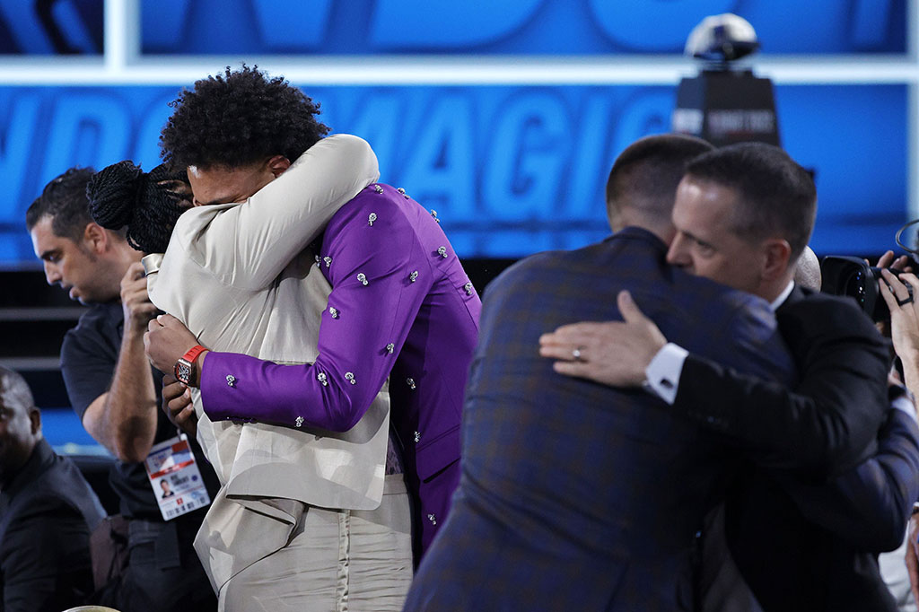 Forward jebolan Universitas Duke itu baru satu tahun merasakan atmosfer NCAA, di mana ia menjadi Pemain Debutan Terbaik (Rookie of the Year) Wilayah Atlantic Coast dan membantu timnya mencapai semifinal nasional dalam rangkaian March Madness.