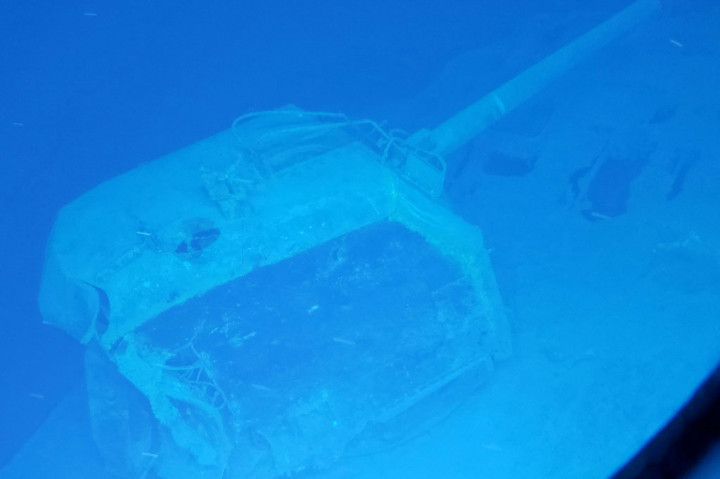 Kapal perusak angkatan laut AS, USS Samuel B Roberts, yang tenggelam selama Perang Dunia II telah ditemukan hampir 7.000 meter (23.000 kaki) di bawah permukaan laut di lepas pantai Filipina. 