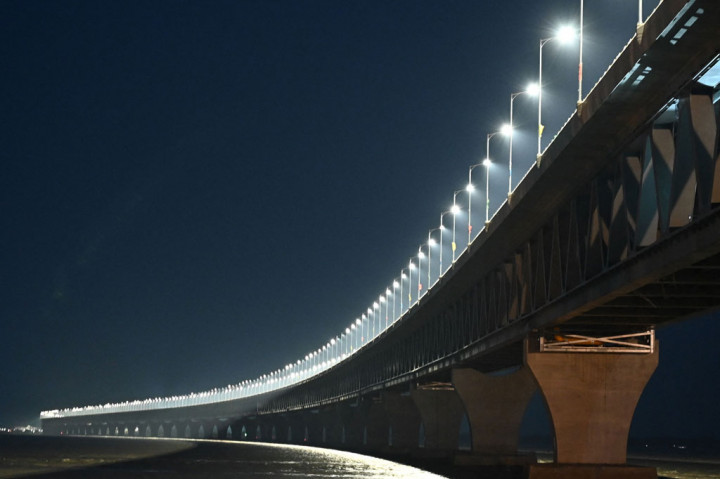 Peresmian Jembatan Serbaguna Padma - terpanjang di negara itu - menjadi tujuan utama infrastruktur oleh Perdana Menteri Sheikh Hasina dalam hampir delapan tahun sejak konstruksi dimulai.