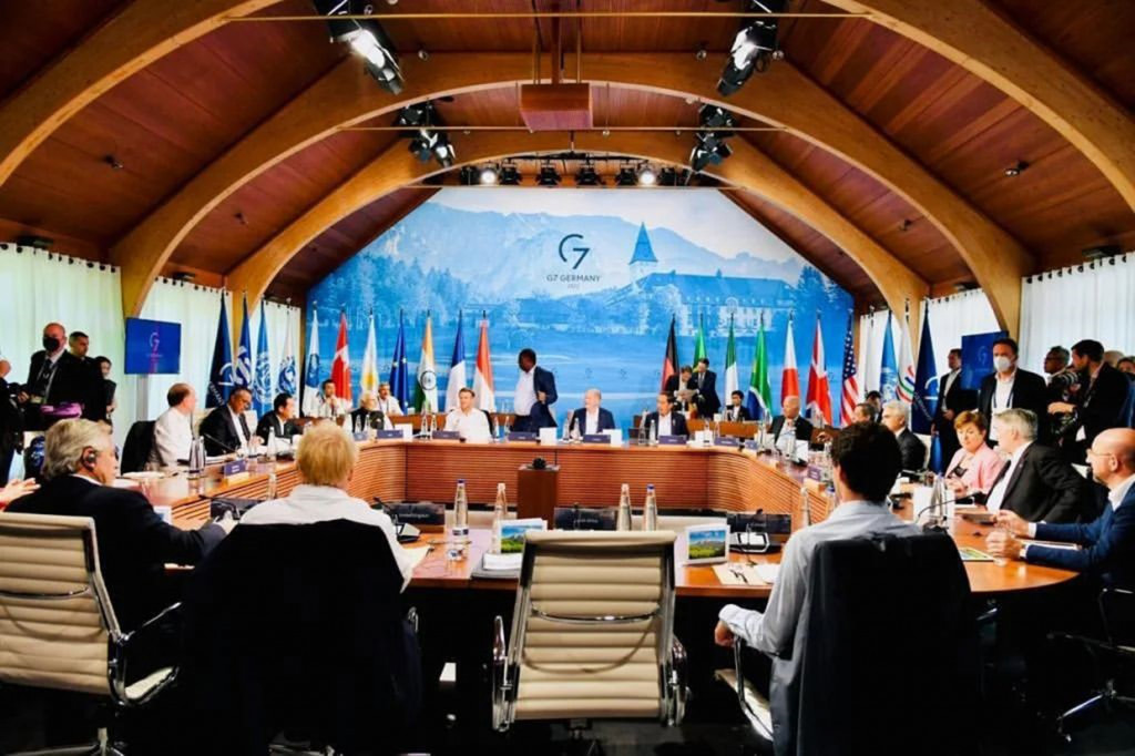 “Sebanyak 323 juta orang di tahun 2022 ini, menurut World Food Programme, terancam menghadapi kerawanan pangan akut. G7 dan G20 memiliki tanggung jawab besar untuk atasi krisis pangan ini. Mari kita tunaikan tanggung jawab kita, sekarang, dan mulai saat ini,” ujar Presiden Jokowi dikutip Selasa, 28 Juni 2022.