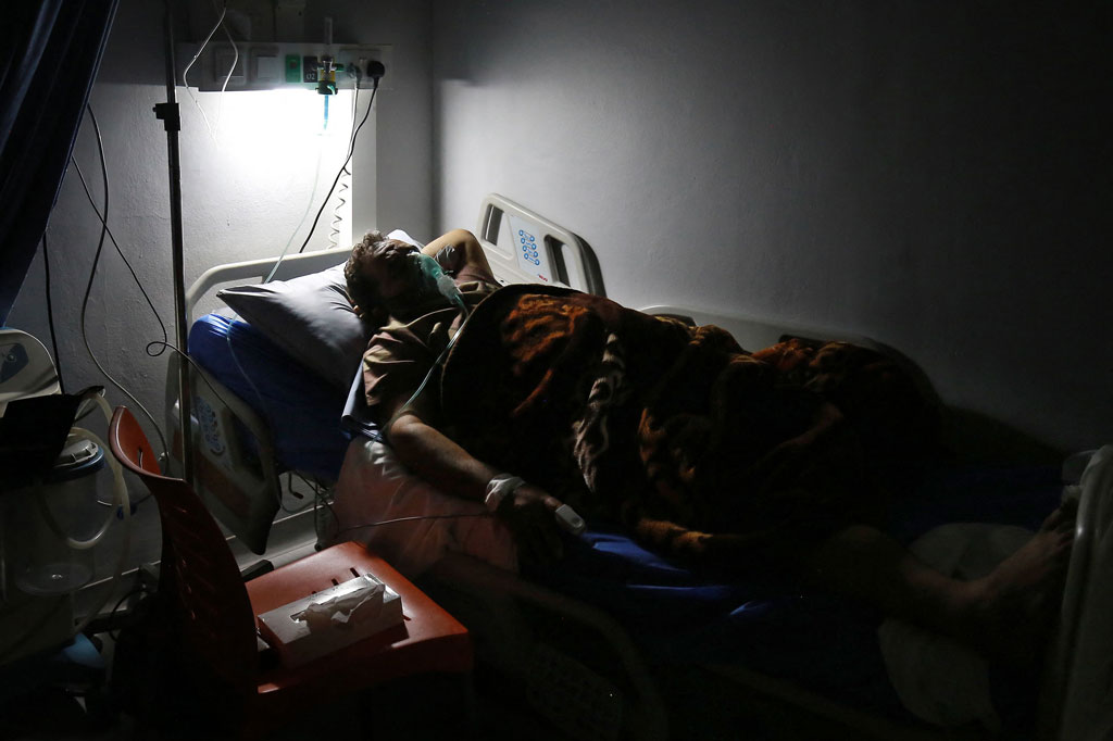 Kebocoran itu terjadi setelah tangki berisi 25 ton gas klorin yang diekspor ke Djibouti jatuh saat diangkut. Tangki penyimpanan itu jatuh dari derek pemindah barang dan terbanting ke geladak kapal, diikuti oleh gas berwarna kuning beracun naik ke udara. 