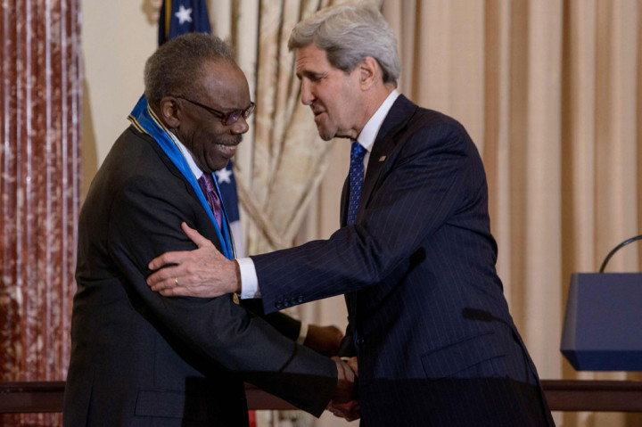 Gilliam lahir di Mississippi pada tahun 1933 tetapi menjadi tokoh terkemuka di Sekolah Warna Washington pada 1950-an. Dia mewakili AS di Venice Biennale pada tahun 1972.