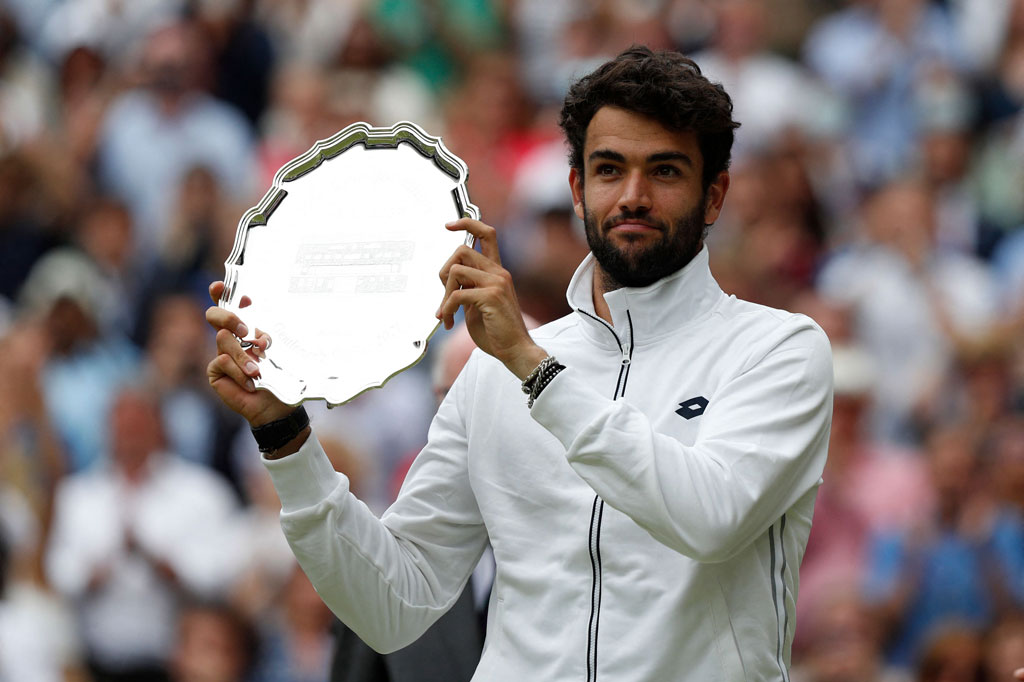 Berrettini secara luas dianggap sebagai salah satu ancaman terbesar bagi juara bertahan Novak Djokovic di All England Club, setelah merebut gelar lapangan rumput berturut-turut di Stuttgart dan Queen's.