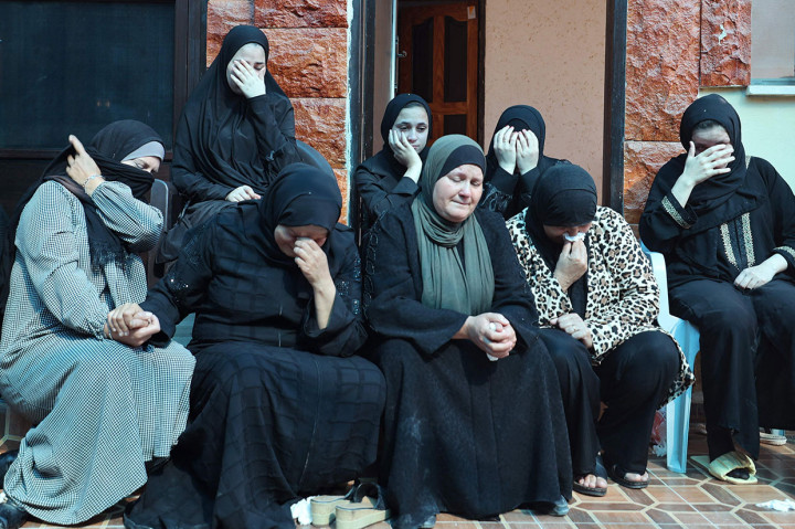 Tentara Israel mengatakan mereka melakukan kegiatan kontra-terorisme di beberapa lokasi Tepi Barat semalam.