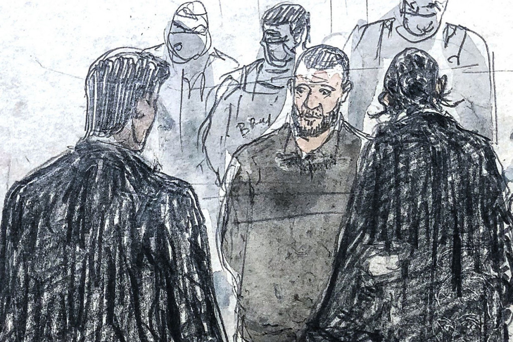 Abdeslam dijatuhi hukuman seumur hidup, yang hanya menawarkan sedikit peluang pembebasan bersyarat setelah 30 tahun.  Vonis untuk Abdeslam hanya kelima kalinya dalam sejarah Prancis hukuman seperti itu dijatuhkan.