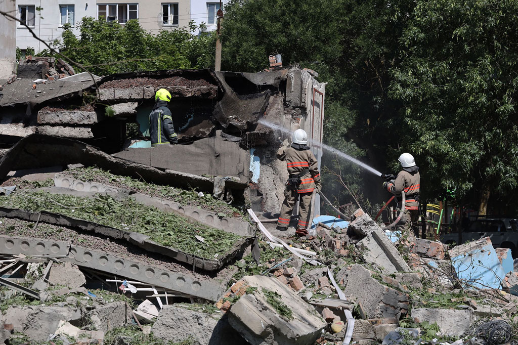 Serhiy Bratchuk, juru bicara pemerintah daerah Odesa, mengatakan rudal juga menghantam dua kamp liburan di dekatnya.   Gubernur wilayah Odesa Maksym Marchenko  dalam sebuah unggahan di Telegram menyebutkan total korban tewas 18 orang dan 31 lainnya dirawat di rumah sakit. 