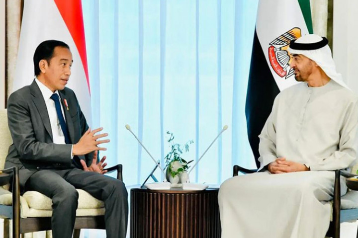 Dalam sambutan pengantarnya, Presiden mengapresiasi Presiden MBZ atas hubungan persahabatan antara Indonesia dan PEA yang terus meningkat di tengah situasi penuh tantangan sekarang ini.