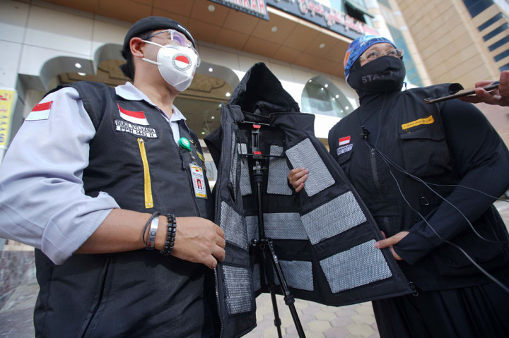 Kementerian Kesehatan (Kemenkes) memanfaatkan teknologi carbon cool yang didesain menjadi set rompi penurun suhu untuk menangani kasus heat stroke jemaah haji di Arafah, Muzdhallifah dan Mina (Armuzna) selama Musim Haji 2022.