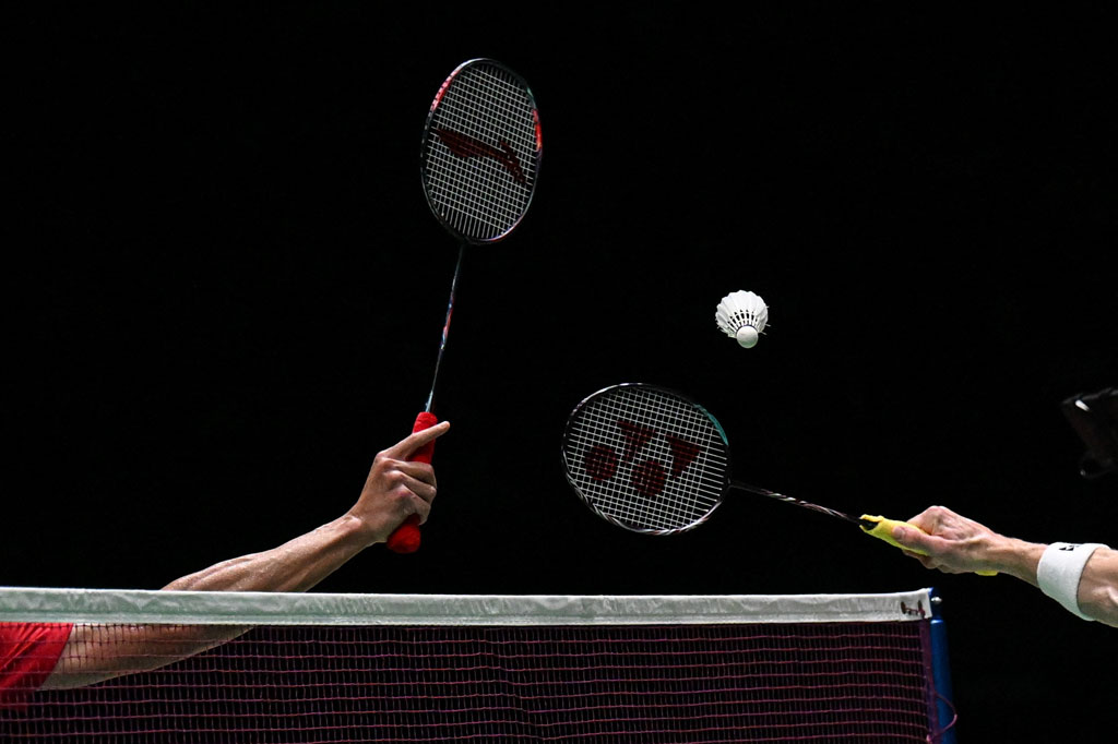 Harapan sektor tunggal putra Indonesia untuk mengirim satu wakilnya ke babak final Malaysia Open harus pupus, setelah Jonatan Christie menyerah di tangan Viktor Axelsen di babak semifinal, Sabtu, 2 Juli 2022.