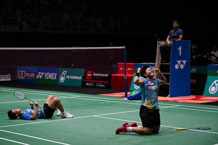 Apriyani Rahayu/Siti Fadia Ramadhanti berhasil menjadi juara Malaysia Open 2022. Apri/Fadia menang via rubber game.