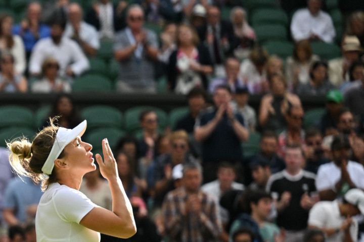 Sementara itu, Simona Halep hanya kehilangan tiga gim di babak keempat untuk melaju mulus ke perempatfinal Wimbledon 2022.