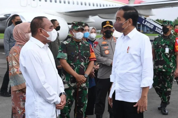 Kedatangan Presiden Jokowi dan Ibu Iriana disambut oleh Gubernur Sumatera Utara Edy Rahmayadi beserta Istri, Pangdam I/Bukit Barisan Mayjen TNI Achmad Daniel Chardin beserta istri, Kapolda Sumatera Utara Irjen Pol RZ Panca Putra Simanjuntak beserta istri, Wali Kota Medan Bobby Nasution, dan Danlanud Soewondo Kolonel Pnb. Reka Budiarsa beserta istri.