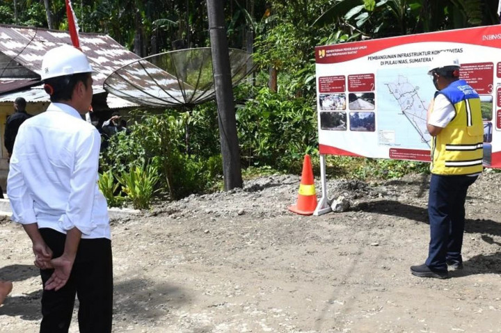 Berdasarkan keterangan tertulis dari Biro Pers, Media, dan Informasi Sekretariat Presiden, Rabu, 6 Juli 2022, pembangunan infrastruktur jalan tersebut dimaksudkan untuk membangun konektivitas antarwilayah di Pulau Nias.