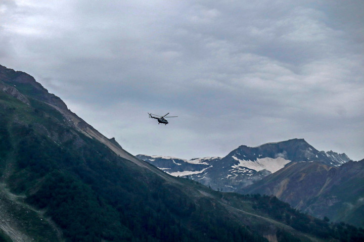 Perdana Menteri Narendra Modi dan beberapa pejabat senior pemerintah menyatakan kesedihan mereka atas hilangnya nyawa. 
