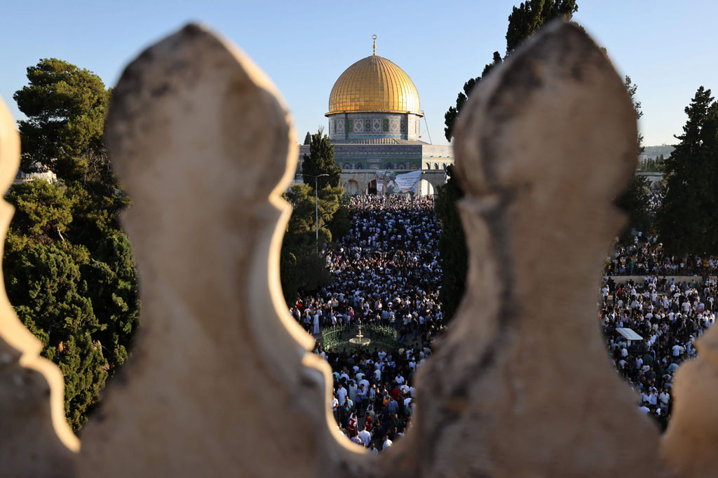 Sekitar 150 ribu Muslim melaksanakan salat Iduladha di kompleks Masjid Al Aqsa, Yerusalem, Sabtu, 9 Juli 2022.