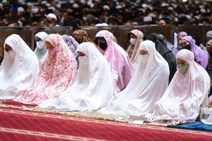 Pelaksanaan salat Iduladha di Masjid Istiqlal dilakukan tepat pada pukul 07.00 WIB. Bertindak selaku imam salat Iduladha yakni Salim Ghazali. Sementara itu, bertindak sebagai khatib adalah Ketua Badan Wakaf Indonesia Pusat K.H. Mohammad Nuh.