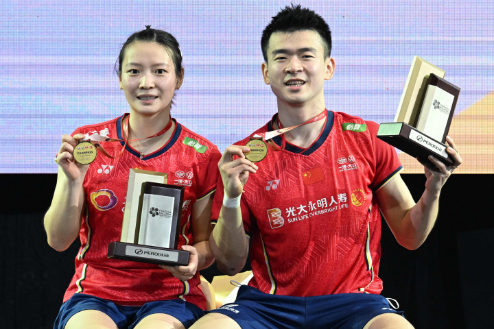 Sepanjang musim 2022, Zheng/Huang sudah menggondol enam trofi, yakni Badminton Asia Championships, Thailand Open, Indonesia Masters, Indonesia Open, Malaysia Open, dan Malaysia Masters.