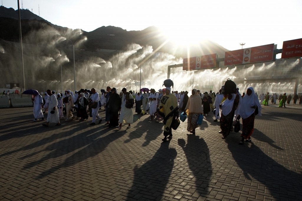 Kepala Satuan Operasional (Kasatop) Arafah, Muzdalif, dan Mina (Armuzna) Nasrullah Jasam mengatakan 14 jemaah yang meninggal tersebut terdiri atas satu jemaah meninggal di KKHI Arafah, enam jemaah di KKHI Mekkah, dan tujuh jemaah wafat di KKHI Mina.