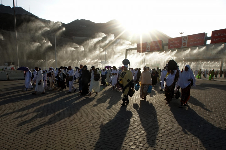 Kepala Satuan Operasional (Kasatop) Arafah, Muzdalif, dan Mina (Armuzna) Nasrullah Jasam mengatakan 14 jemaah yang meninggal tersebut terdiri atas satu jemaah meninggal di KKHI Arafah, enam jemaah di KKHI Mekkah, dan tujuh jemaah wafat di KKHI Mina.