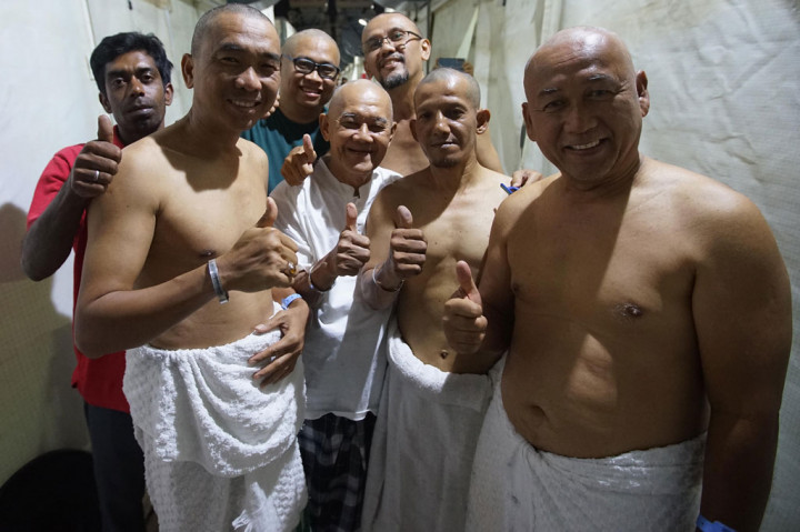 Tahalul tsani atau kedua dilakukan setelah seluruh rangkaian ibadah haji selesai, setelah bercukur, melempar jumrah, dan melakukan tawaf ifadhah.