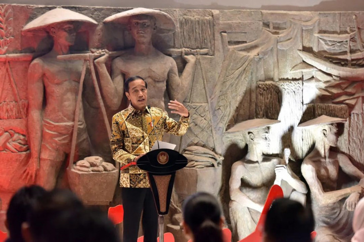 Sejak beroperasi kembali, total pengunjung Pusat Perbelanjaan Sarinah telah mencapai 5 juta orang. Presiden pun mengingatkan selain bangunan fisik yang interiornya didesain dengan sangat cantik, pengelolaan Sarinah juga harus dioptimalkan untuk memberikan multiplier effect bagi perajin hingga produsen produk lokal.