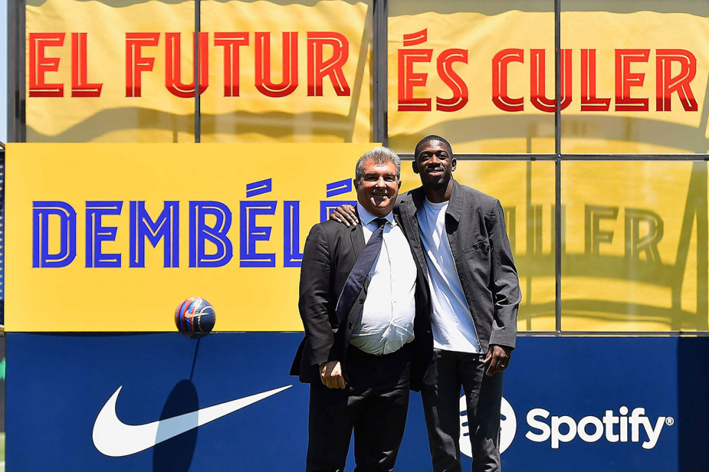 Selama membela Barcelona, Dembele tercatat telah tampil sebanyak 150 pertandingan dan menyumbangkan dua gelar Liga Spanyol, dua gelar Piala Raja dan satu Piala Super Spanyol.