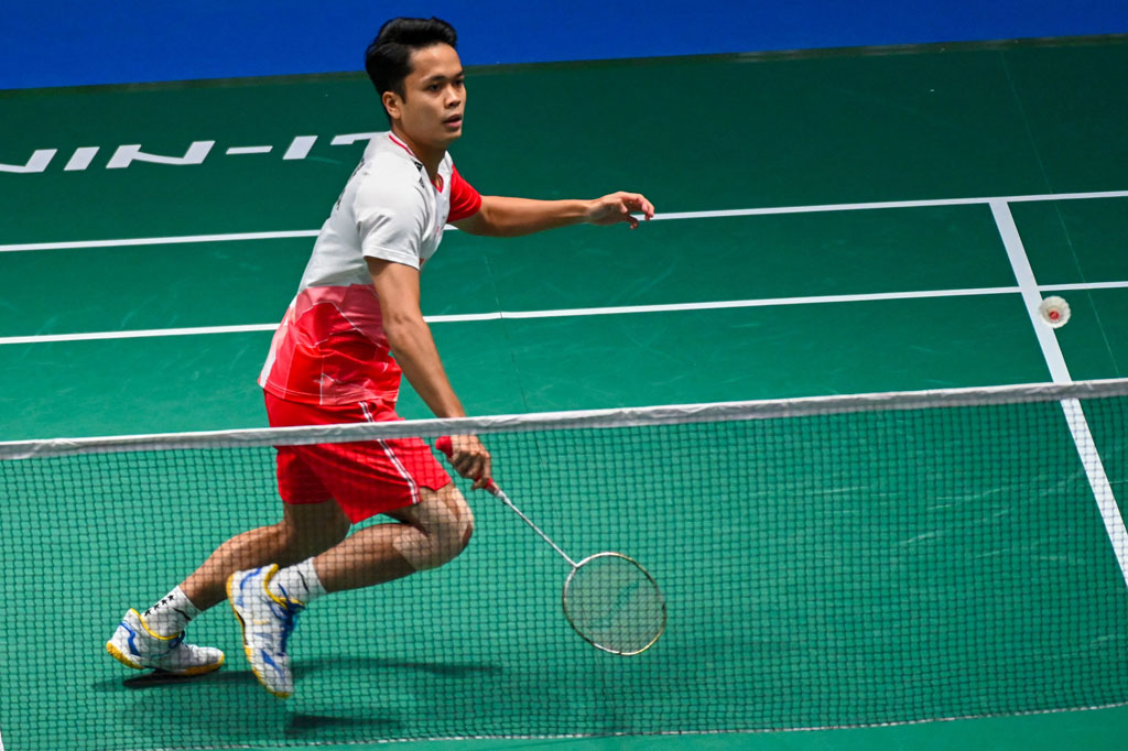 Ginting mencapai partai puncak setelah di semifinal menyingkirkan andalan tuan rumah, Loh Kean Yew dua gim langsung dengan skor 21-17 dan 21-14 dalam tempo 37 menit.