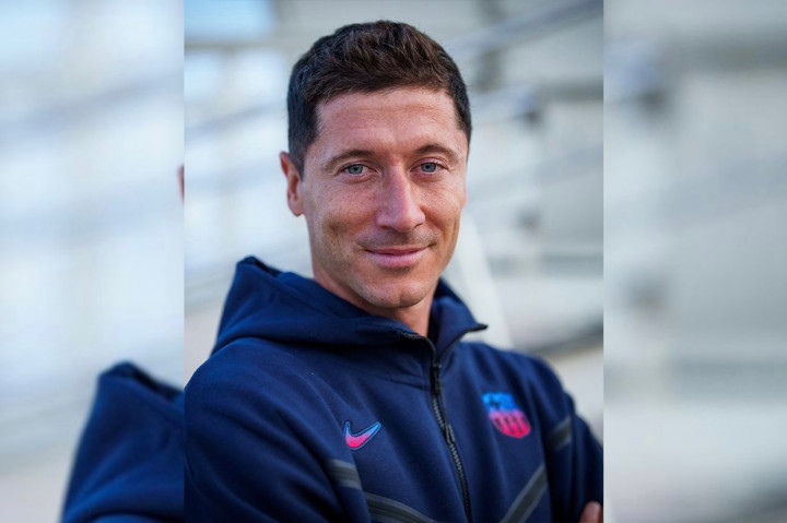 Kepastian Lewandowski ke Barcelona terungkap lewat pengumuman resmi klub raksasa Spanyol itu di media sosial.