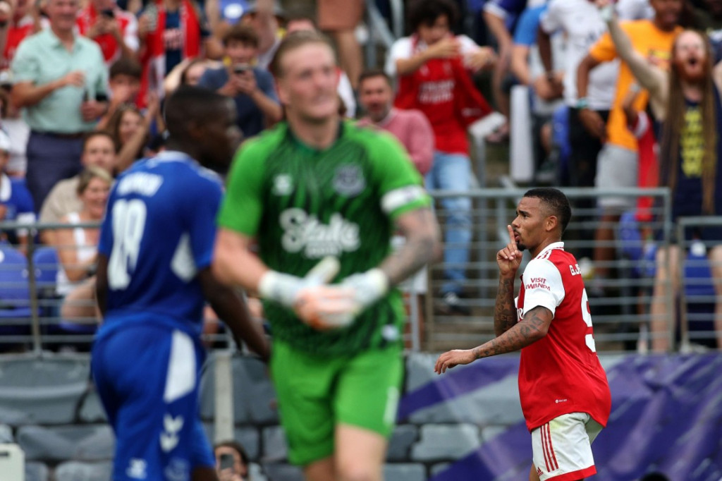 Arsenal kembali merebut kemenangan di laga uji coba. Kali ini The Gunners mengalahkan Everton 2-0 dalam pertandingan yang digelar di Stadion M&T Bank, Baltimore, Amerika Serikat, 17 Juli 2022, pagi WIB.