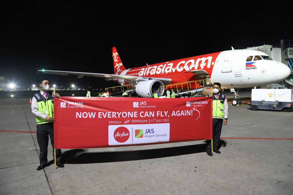 Maskapai ini membuka dengan rute Manila - Denpasar - Manila yang mulai terbang perdana 17 Juli 2022 menggunakan pesawat Airbus A320-216, registrasi RP-C8963.