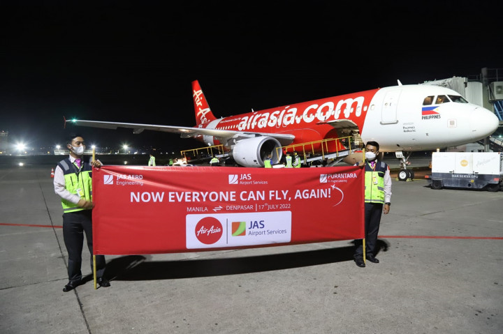 Maskapai ini membuka dengan rute Manila - Denpasar - Manila yang mulai terbang perdana 17 Juli 2022 menggunakan pesawat Airbus A320-216, registrasi RP-C8963.