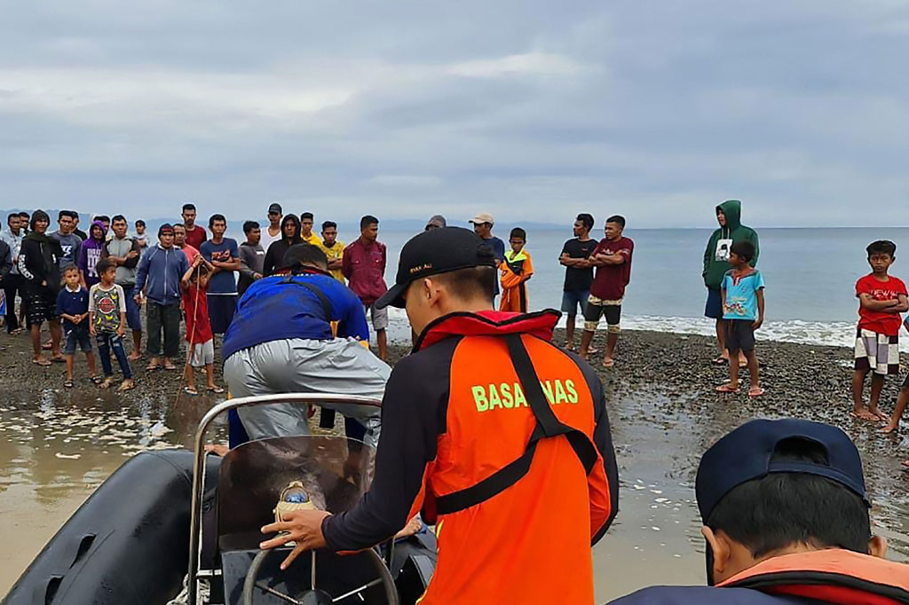 KM Cahaya Arafah yang membawa 66 penumpang sebelumnya dilaporkan tenggelam di Perairan Pulau Tokaka, Halmahera Selatan saat berlayar dari Ternate menuju Gane Barat pada Senin, 18 Juli 2022, karena dihantam gelombang tinggi.