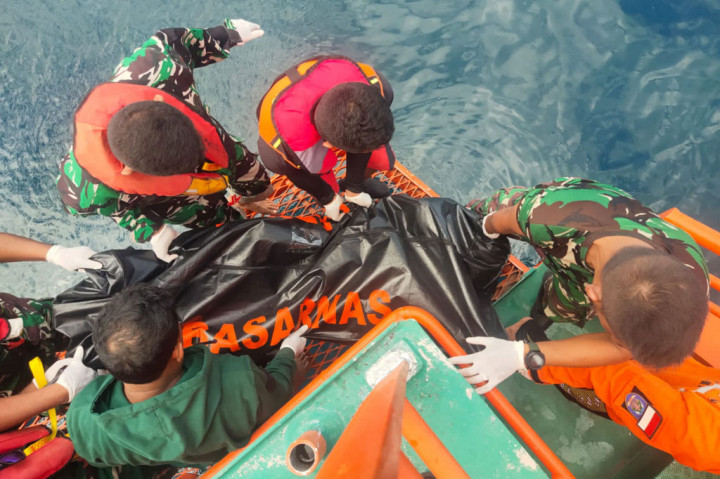 Kantor Pencarian dan Pertolongan Basarnas Ternate, Maluku Utara (Malut) menyatakan Tim SAR gabungan berhasil menemukan lima korban meninggal tenggelamnya KM Cahaya Arafah di perairan Tokaka, Halmahera Selatan.