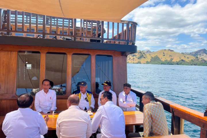 Usai mengunjungi Pulau Rinca, Jokowi dijadwalkan menuju Kawasan Strategis Pariwisata Nasional (KSPN) Marina, Labuan Bajo, untuk meresmikan penataan kawasan Marina-Labuan Bajo dan sistem pengelolaan sampah Warloka.
